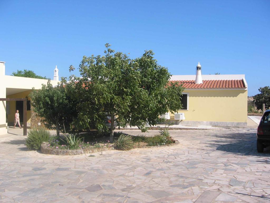 Quinta Das Aves Guest House ลากอส ภายนอก รูปภาพ